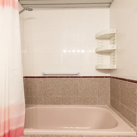 Apartment Uhc Montecarlo Niza *